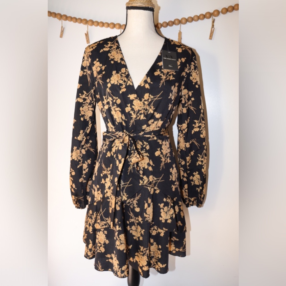VIXEN Long Sleeve Dress with Tie